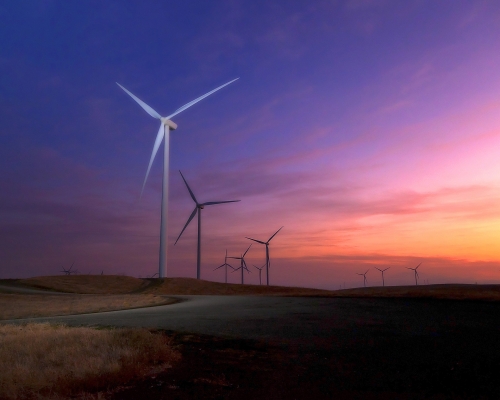 Wind-Turbine-at-sunset 1920Q10